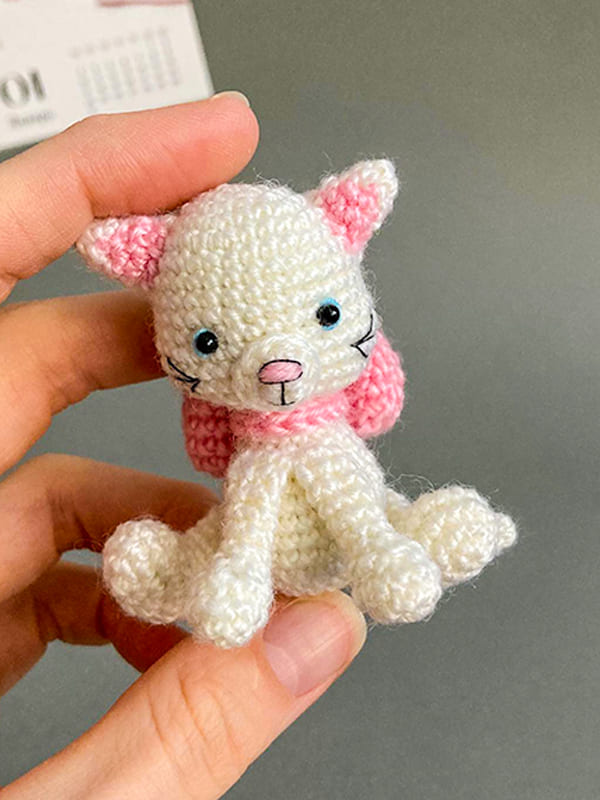 PDF Crochet White Cat Amigurumi Free Pattern02