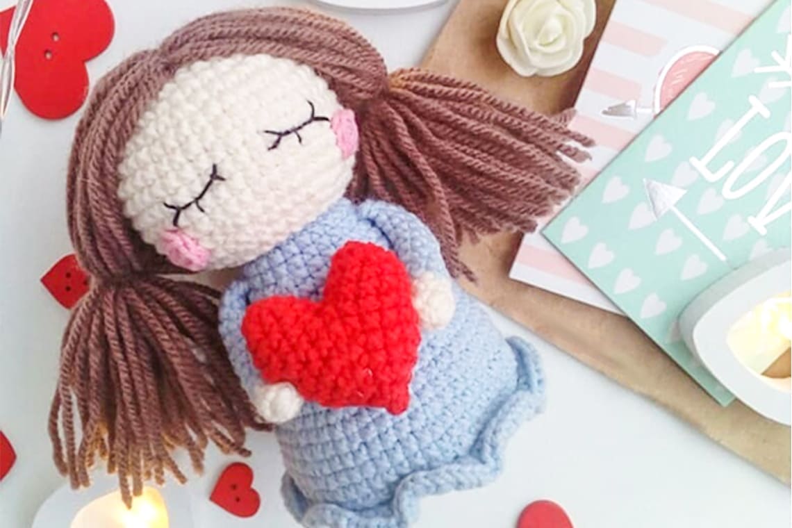 Amigurumi Muñeca de San Valentín Patrón Gratis Paso a Paso 500+ PDF