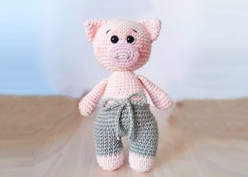 PDF Crochet Little Pig Plug Amigurumi Free Pattern