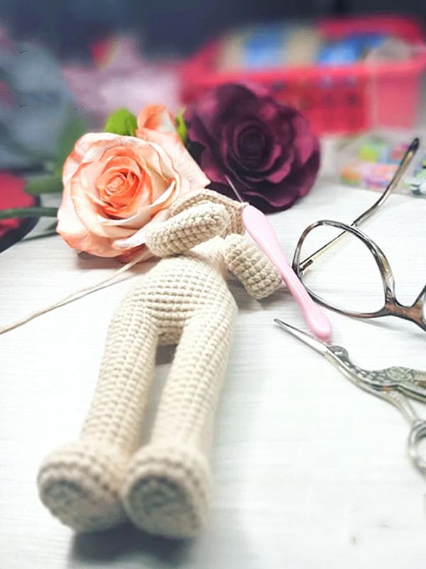 PDF Crochet Doll Marilia Mendonca Amigurumi Free Pattern Legs