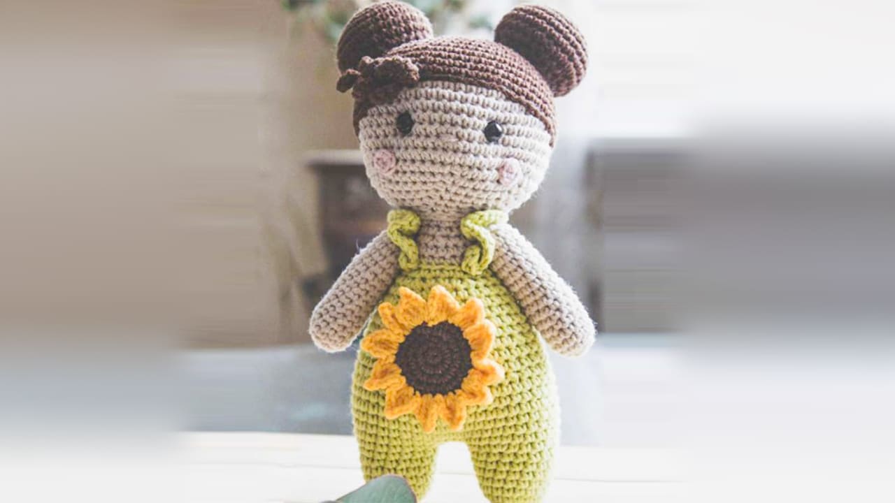 Crochet Doll Lina PDF Amigurumi Free Pattern 1