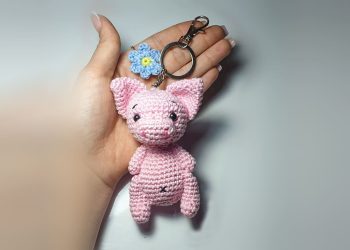 Crochet Pig Keychain PDF Amigurumi Free Pattern - thumbnail