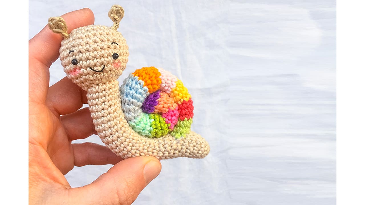 Crochet Rainbow Snail Amigurumi PDF Free Pattern 3