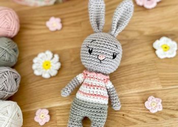 Cute Crochet Bunny PDF Amigurumi Free Pattern