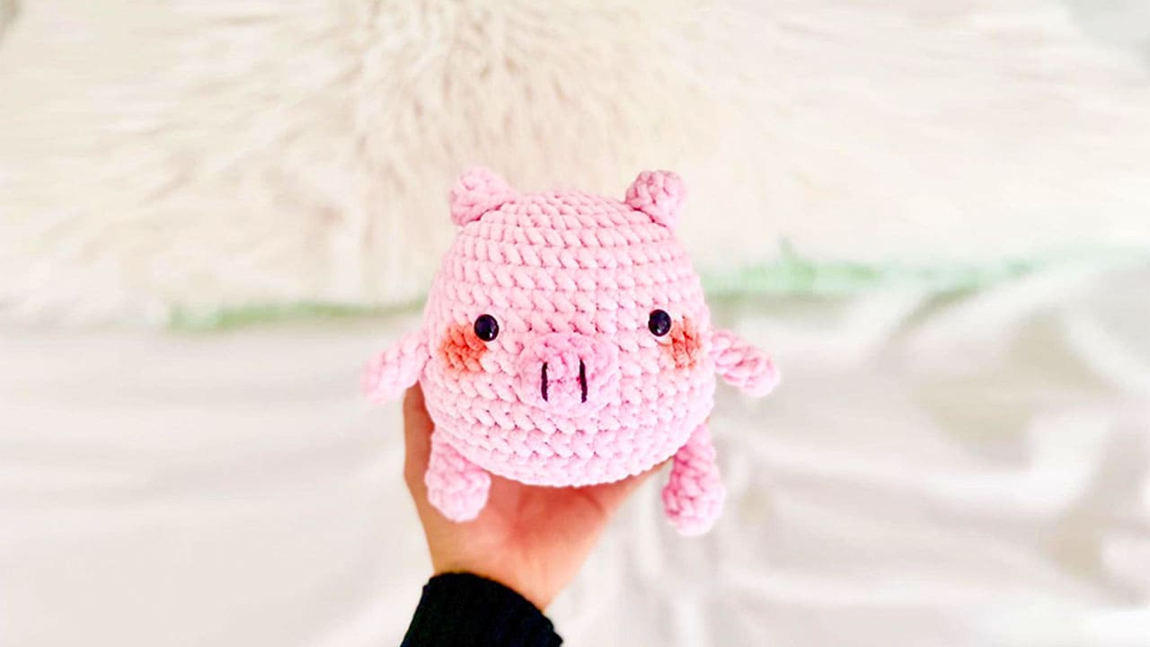Crochet Little Pig Lizzo Amigurumi PDF Free Pattern 1
