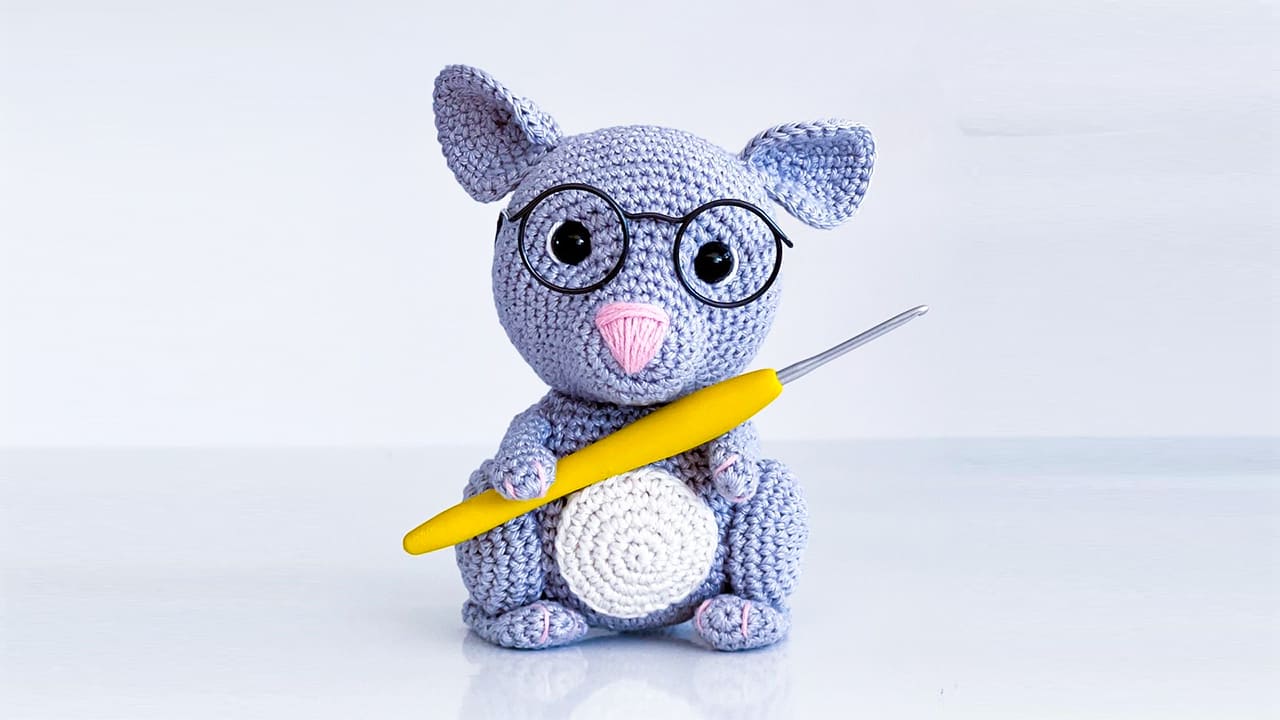 Cute Crochet Mouse Amigurumi PDF Free Pattern 1