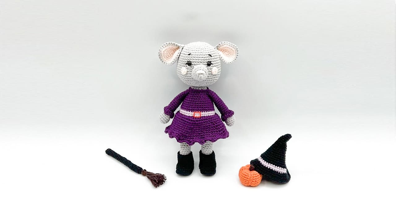 Crochet Witch Mouse Amigurumi Free Pattern 4