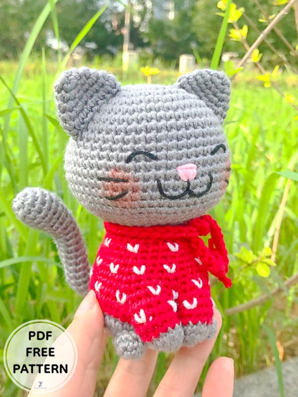 Christmas Crochet Cat Amigurumi Free PDF Pattern1