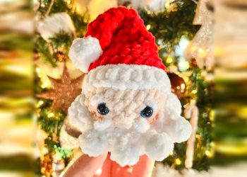 Crochet Santa Ornament Amigurumi Free Pattern